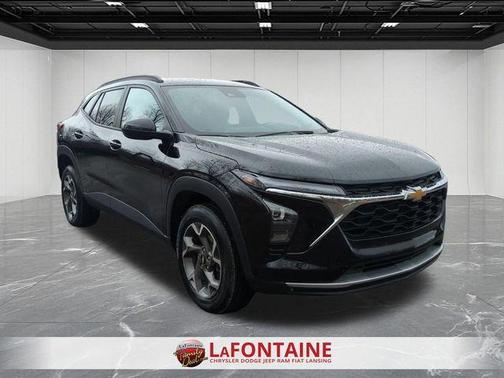 Black Metallic 2025 Chevrolet Trax LT