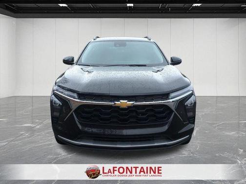 Black Metallic 2025 Chevrolet Trax LT