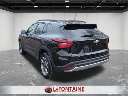 Black Metallic 2025 Chevrolet Trax LT