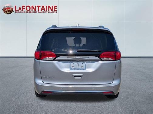 2017 Chrysler Pacifica Touring-L Plus