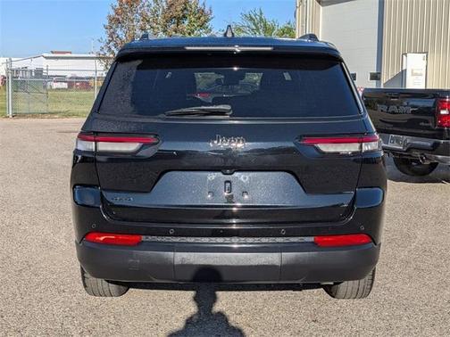 2024 Jeep Grand Cherokee L Laredo