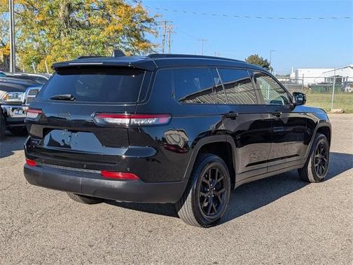 2024 Jeep Grand Cherokee L Laredo