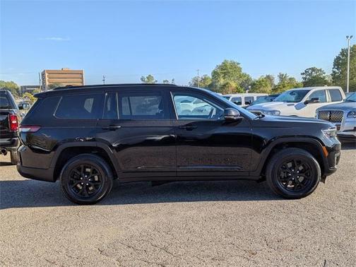 2024 Jeep Grand Cherokee L Laredo