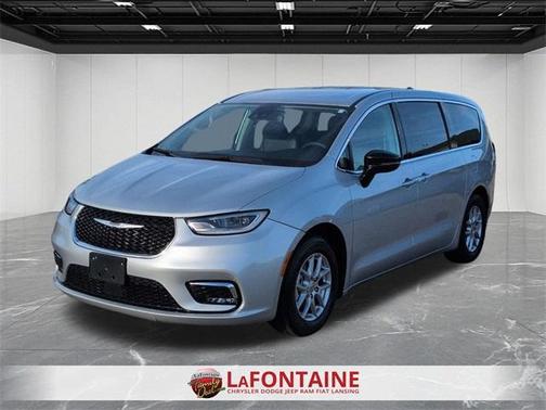 2024 Chrysler Pacifica Touring-L