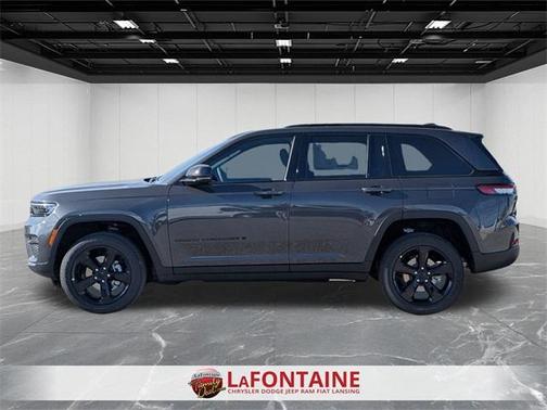 2025 Jeep Grand Cherokee Laredo
