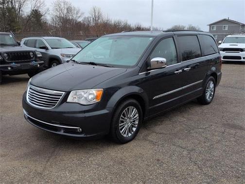 2013 Chrysler Town & Country Touring-L