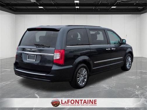 2013 Chrysler Town & Country Touring-L
