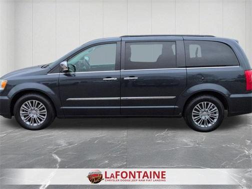 2013 Chrysler Town & Country Touring-L