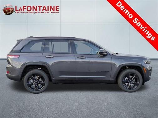 2025 Jeep Grand Cherokee Laredo