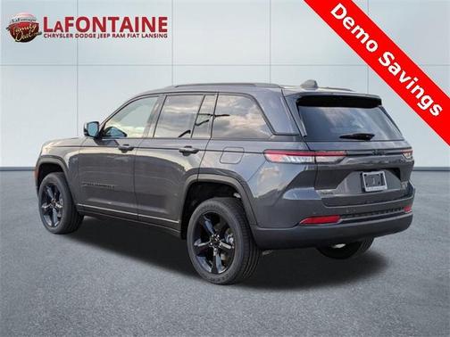 2025 Jeep Grand Cherokee Laredo