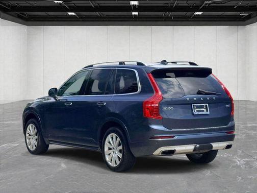 Denim Blue Metallic 2018 Volvo XC90 T6 Momentum