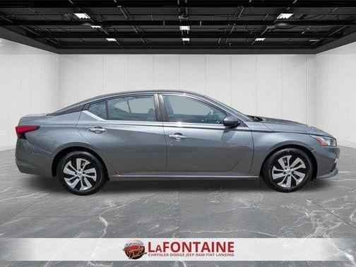 Gun Metallic 2021 Nissan Altima 2.5 S
