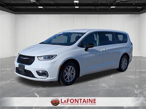 2024 Chrysler Pacifica Touring-L