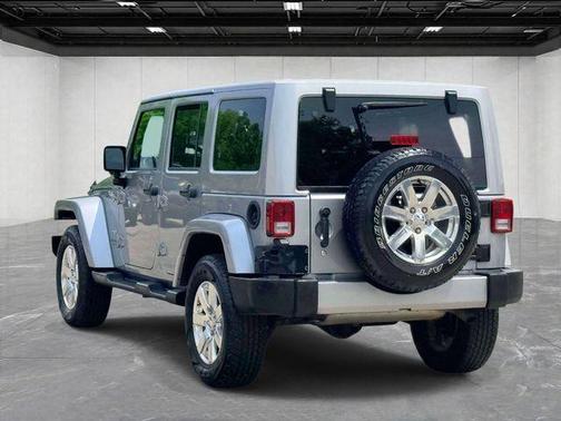 Billet Silver Metallic Clearcoat 2017 Jeep Wrangler Unlimited Sahara