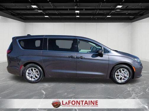 Crystal Metallic 2023 Chrysler Pacifica Touring-L