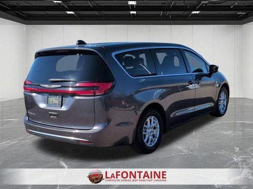 Crystal Metallic 2023 Chrysler Pacifica Touring-L