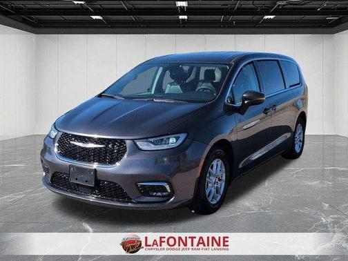 Crystal Metallic 2023 Chrysler Pacifica Touring-L