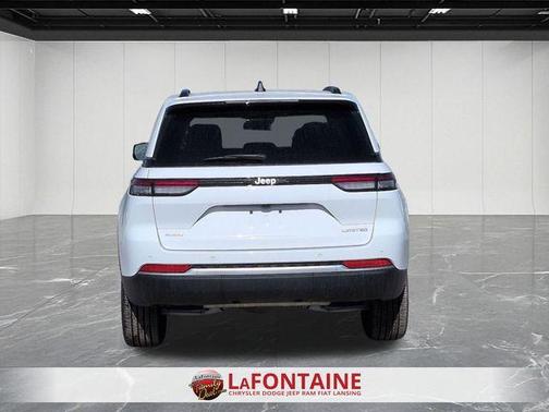 Bright White Clearcoat 2026 Jeep Grand Cherokee Limited