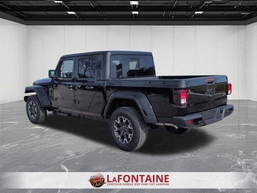 Black Clearcoat 2026 Jeep Gladiator Sport