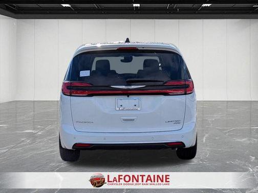 Bright White Clearcoat 2026 Chrysler Pacifica Limited