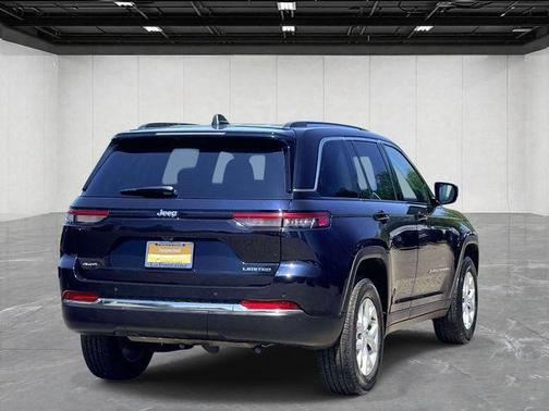 Midnight Sky 2023 Jeep Grand Cherokee Limited