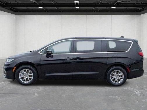 Diamond Black 2024 Chrysler Pacifica Touring-L