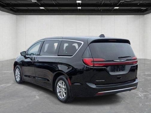 Diamond Black 2024 Chrysler Pacifica Touring-L
