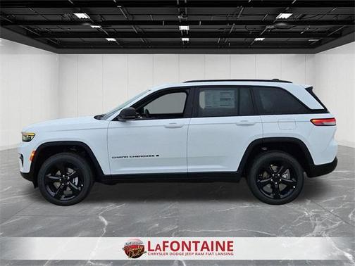 2025 Jeep Grand Cherokee Laredo