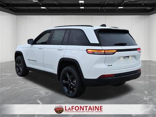 2025 Jeep Grand Cherokee Laredo