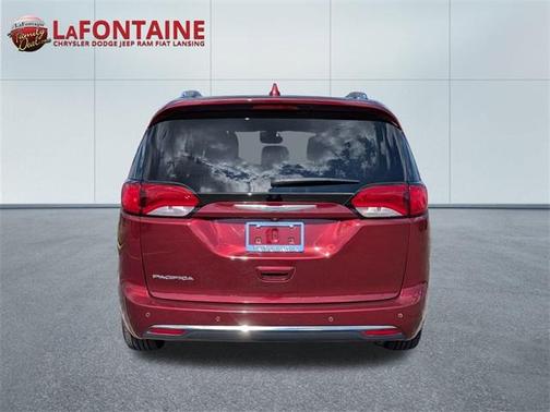 2018 Chrysler Pacifica Touring-L Plus
