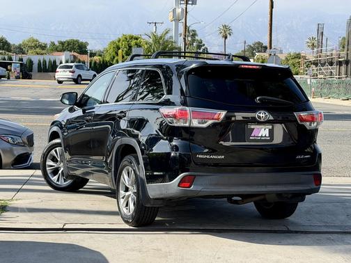 Attitude Black Metallic 2015 Toyota Highlander XLE