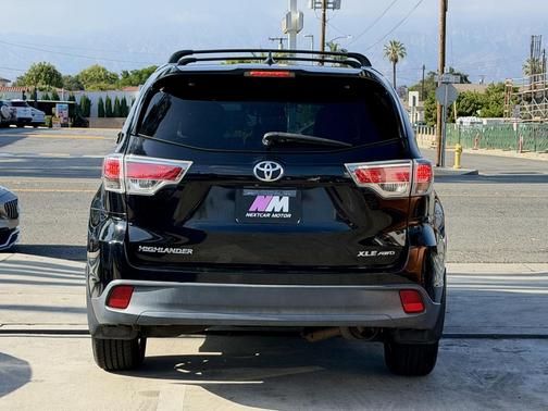 Attitude Black Metallic 2015 Toyota Highlander XLE