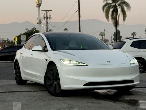 2024 Tesla Model 3 Standard Range