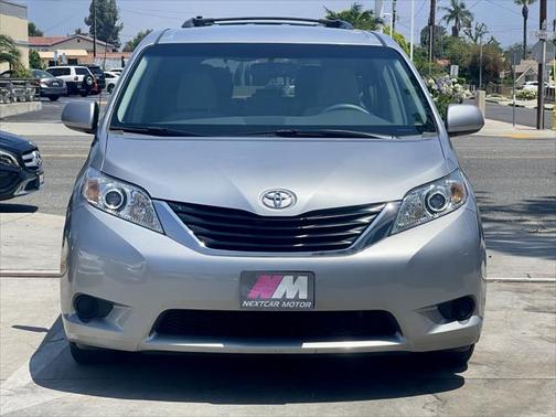 2014 Toyota Sienna LE