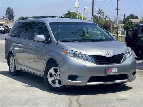 2014 Toyota Sienna LE
