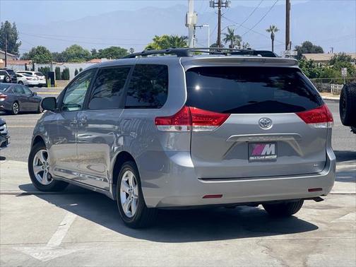 2014 Toyota Sienna LE