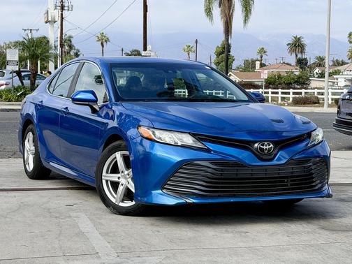 2020 Toyota Camry LE