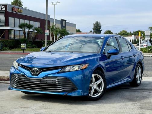 2020 Toyota Camry LE