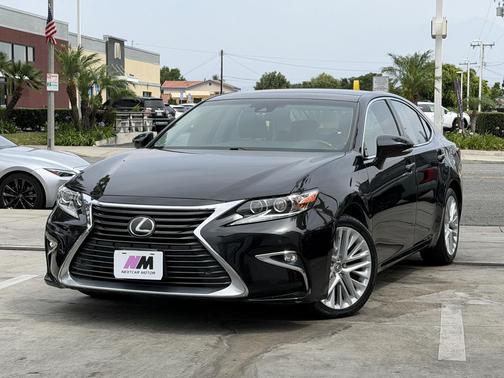 Black 2017 Lexus ES 350 Base