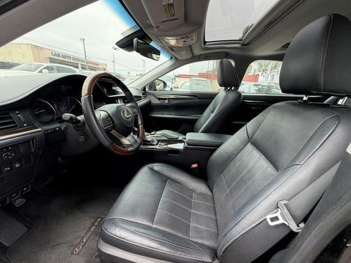 Black 2017 Lexus ES 350 Base