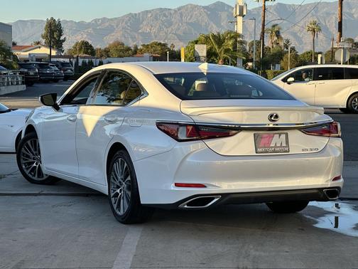 2021 Lexus ES 350 Base