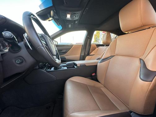 2021 Lexus ES 350 Base