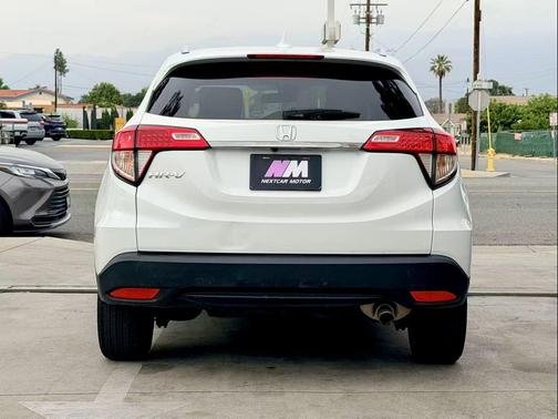 Platinum White Pearl 2022 Honda HR-V EX