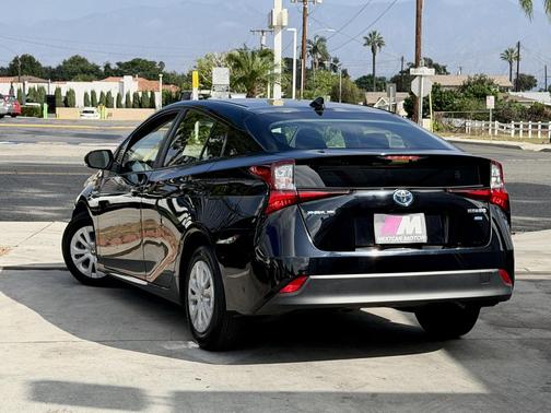 2019 Toyota Prius XLE