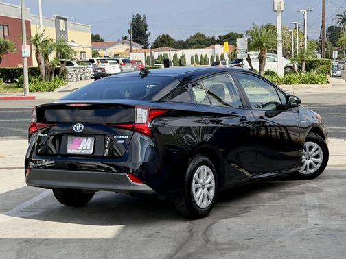 2019 Toyota Prius XLE