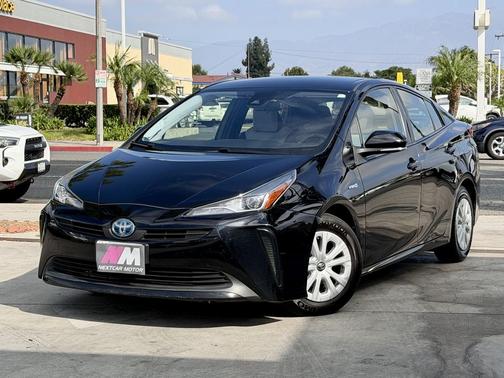 2019 Toyota Prius XLE