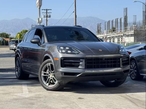 Gray 2024 Porsche Cayenne Cayenne