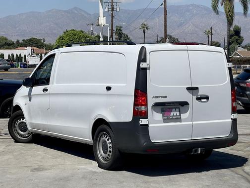 2022 Mercedes-Benz Metris Base