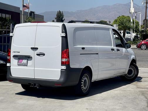 2022 Mercedes-Benz Metris Base