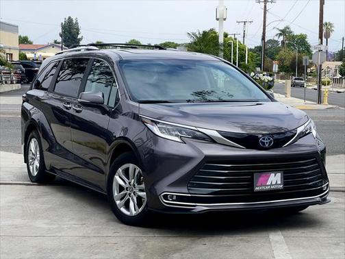 2024 Toyota Sienna Limited 7-Passenger